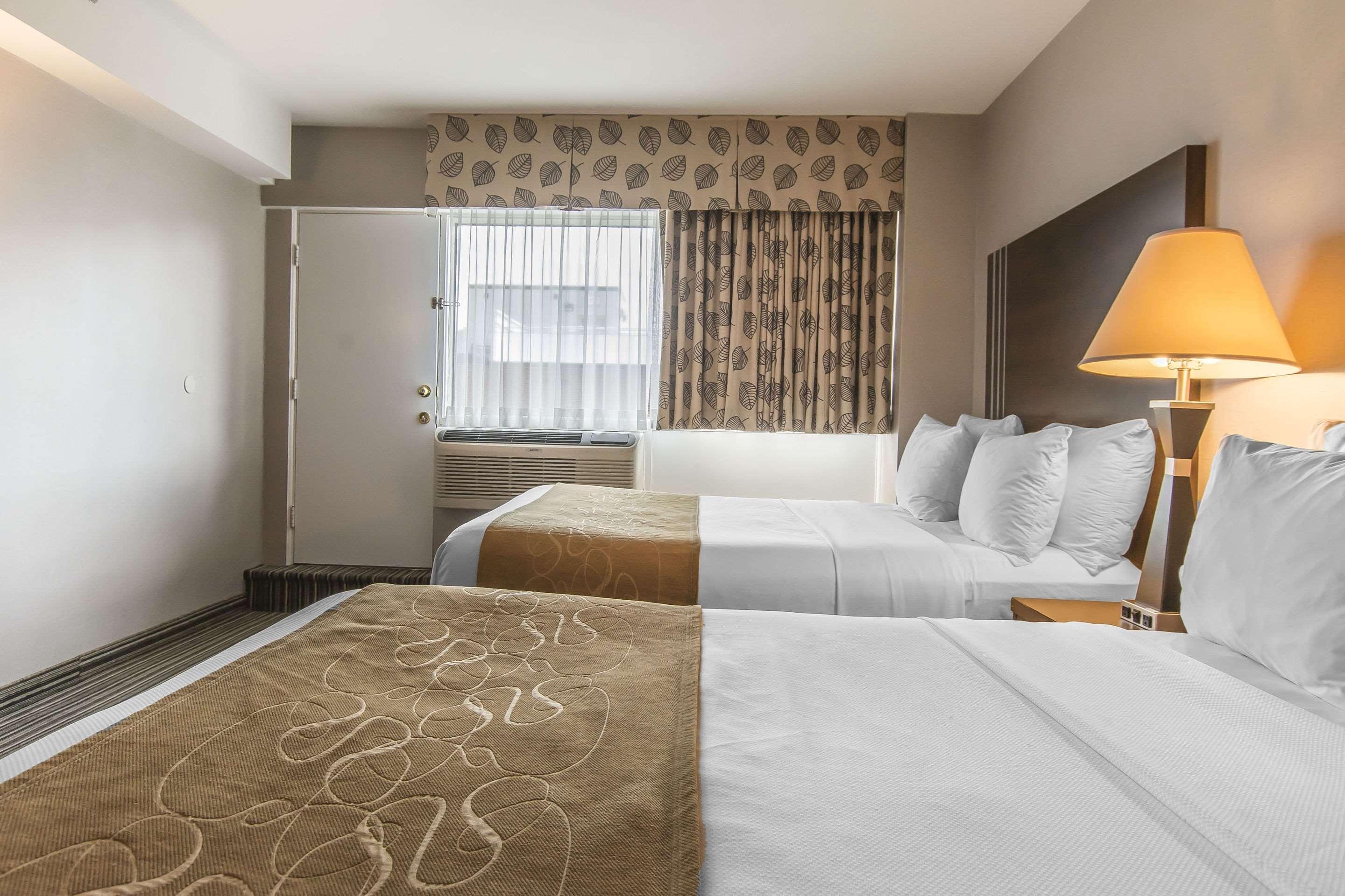 Comfort Suites Downtown Монреаль Екстер'єр фото