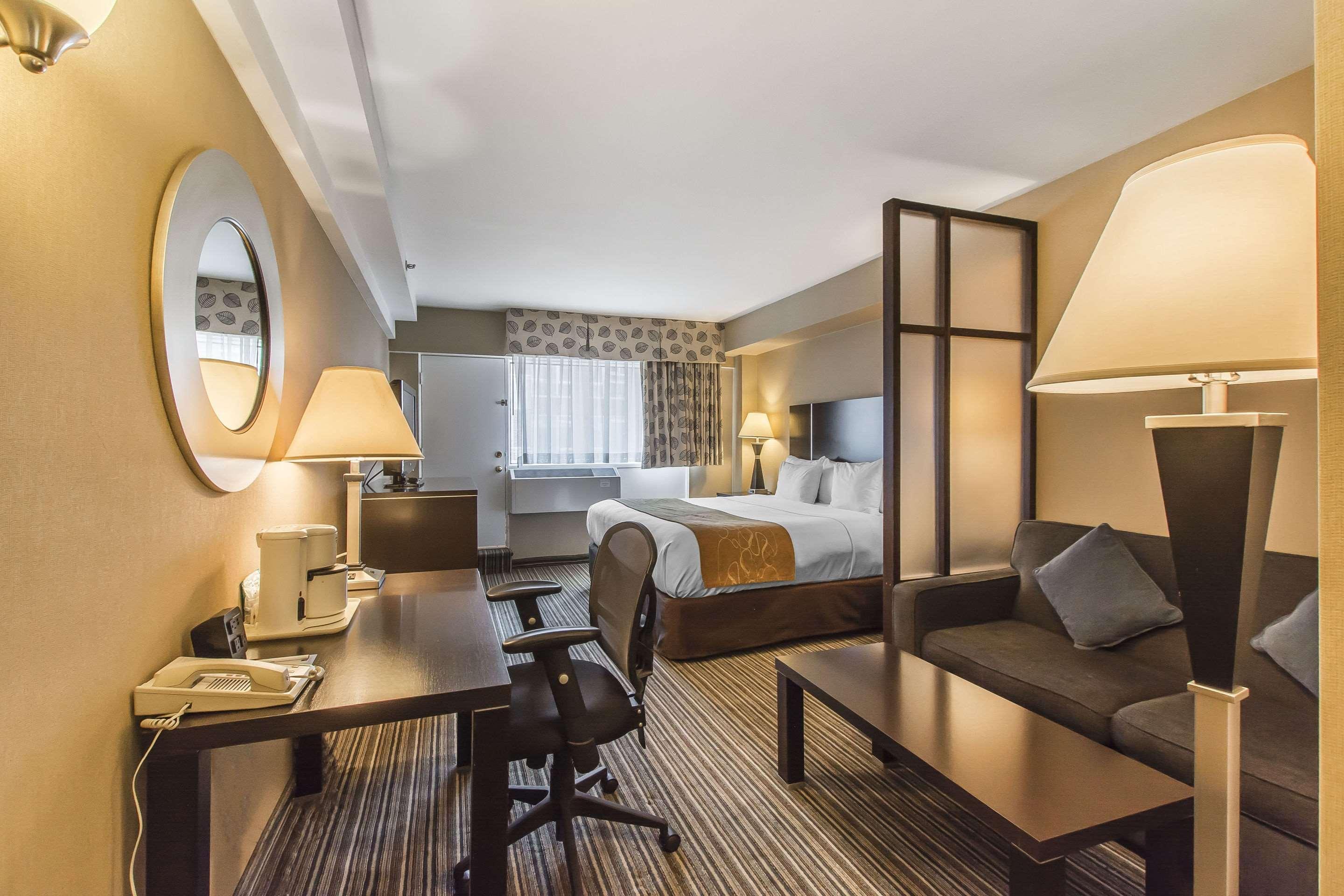 Comfort Suites Downtown Монреаль Екстер'єр фото