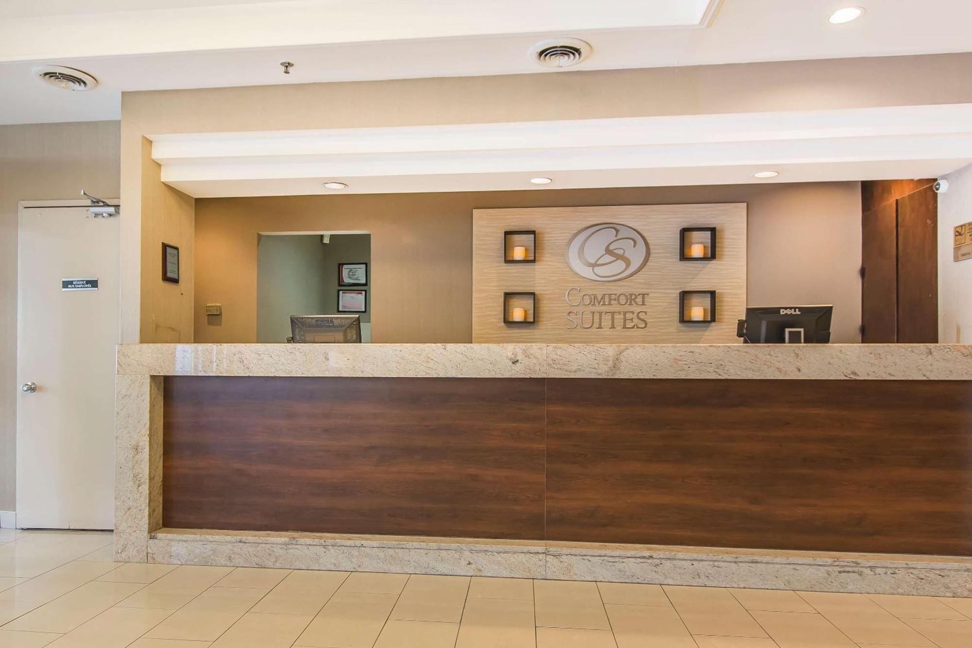 Comfort Suites Downtown Монреаль Екстер'єр фото